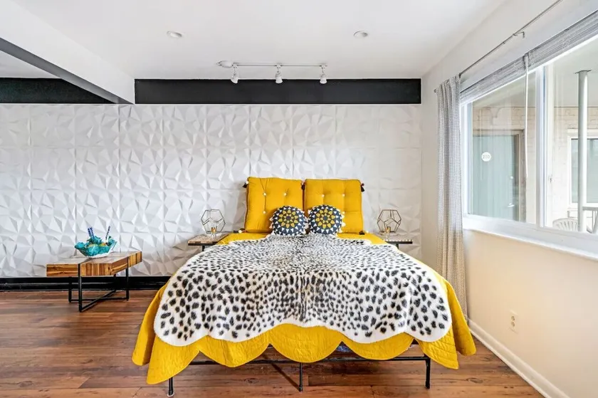 Best Of Nashville - Award Winning, Top Floor Studio and Pool - Image 1
