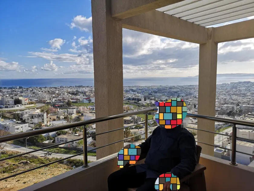 Appartement 3 pièces dans résidence gardé vue sur mer à Bizerte - Image 1