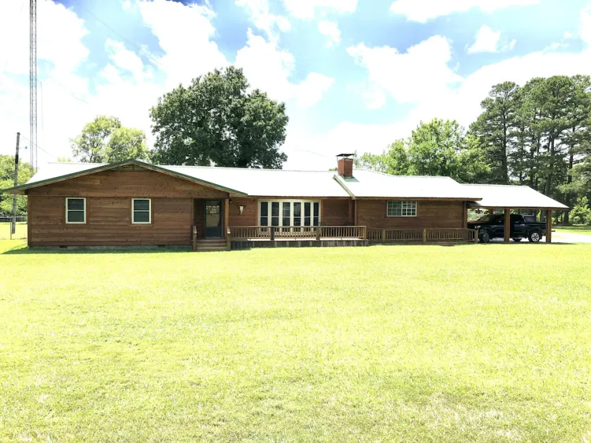 Rural Farm Chic - Big Spaces for the Whole Gang! The Gathering House. - Image 1