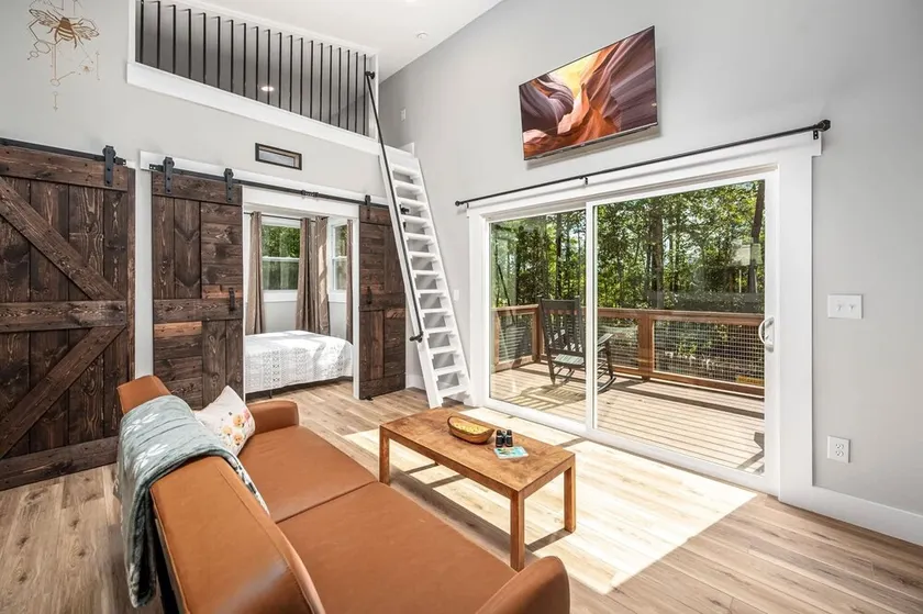 NEW Beehive Tree House Retreat - Image 1