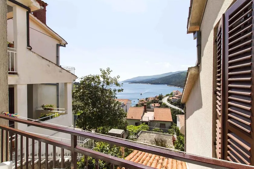 Holiday apartment with sea view - Image 1