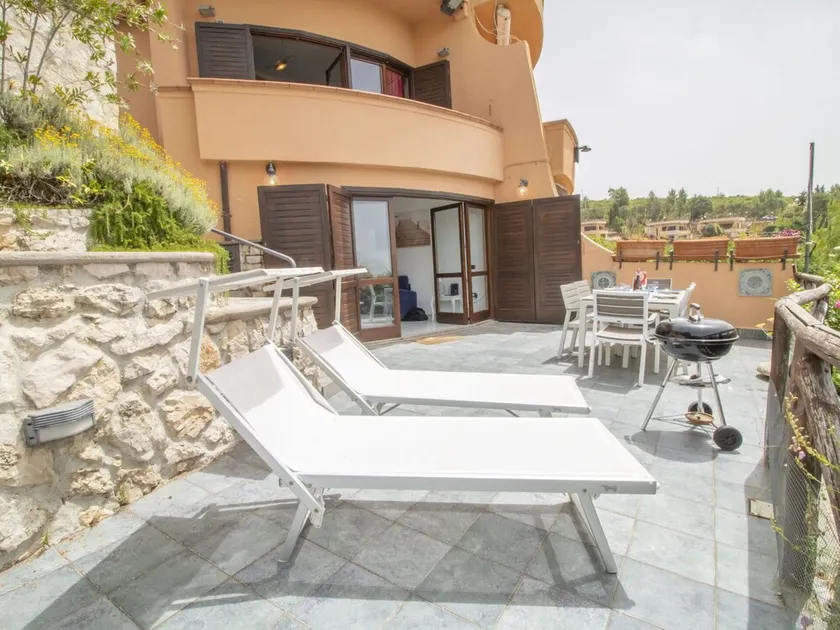 Beautiful private villa for 7 guests with A/C, WIFI, TV, terrace and pets allowed - Image 1