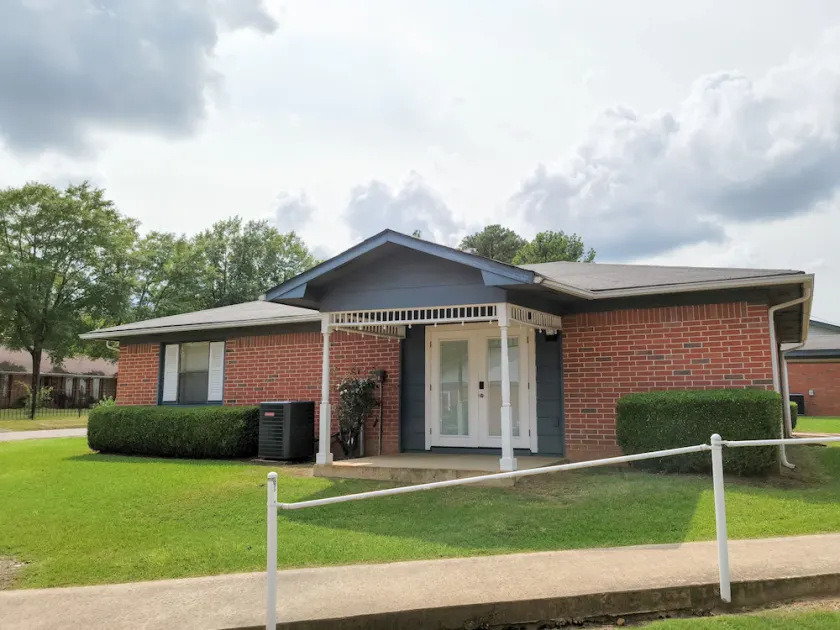 Charming Cottage Apartment with all amenities - Image 1