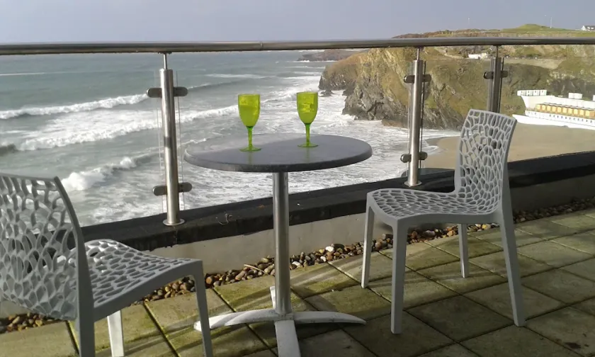 Rocklands studio with incredible views across the sea and beaches and cliffs - Image 1