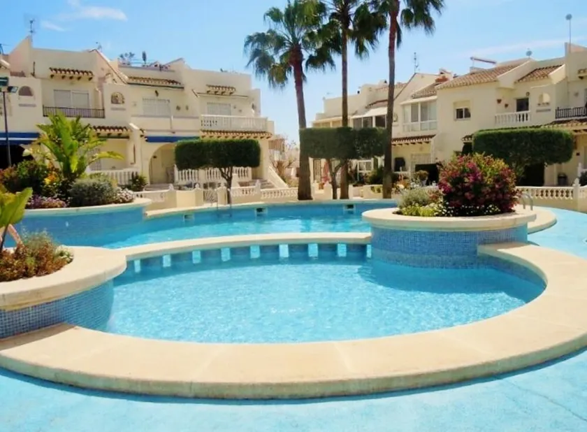 Stunning Ground Floor Apt. vicino a spiaggia, Wifi fibra ottica incl. - Image 1