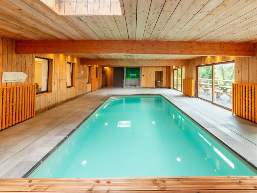 Former Hotel with Swimming Pool, Hot Tub, Sauna for Family Groups - Image 1