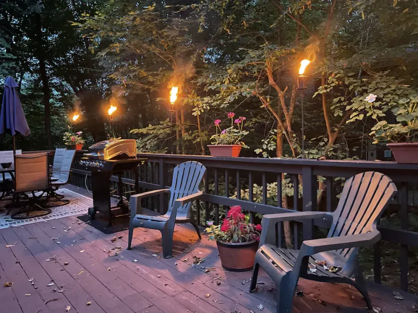 Perfect Poconos Retreat, .5 miles -Beach & Pool, Huge Game Room, Pet Friendly! - Image 1
