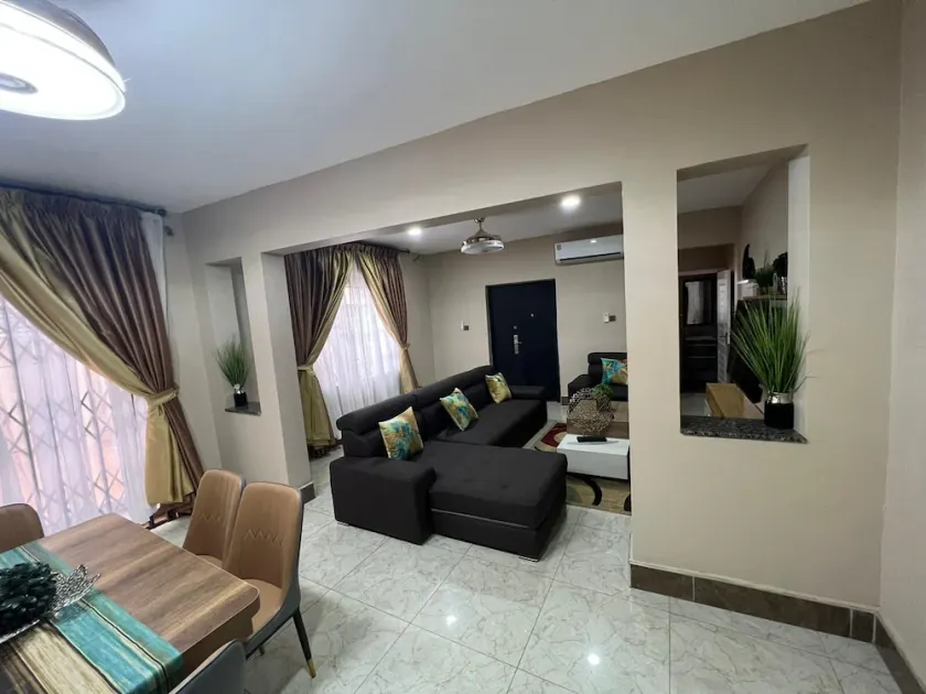 Cozy 3brm Apartment at Tse Addo - 5 min drive to nearby beach! - Image 1