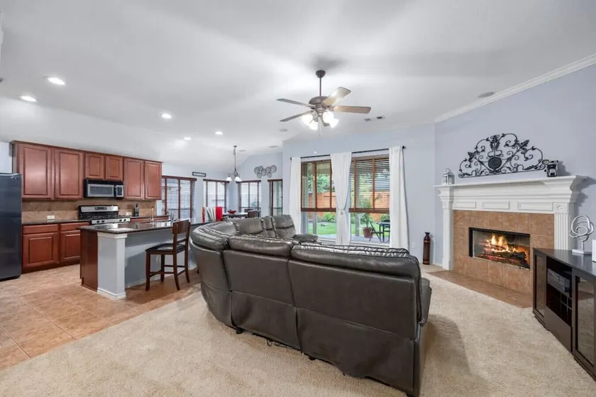4BR Houston Home Sleeps 9 with Foosball & Covered Patio - Image 1