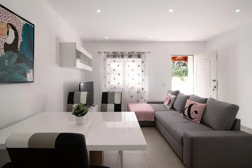 Adelino Holiday Home Guesthouse with Garden, Grill, A/C & Wi-Fi - Image 1
