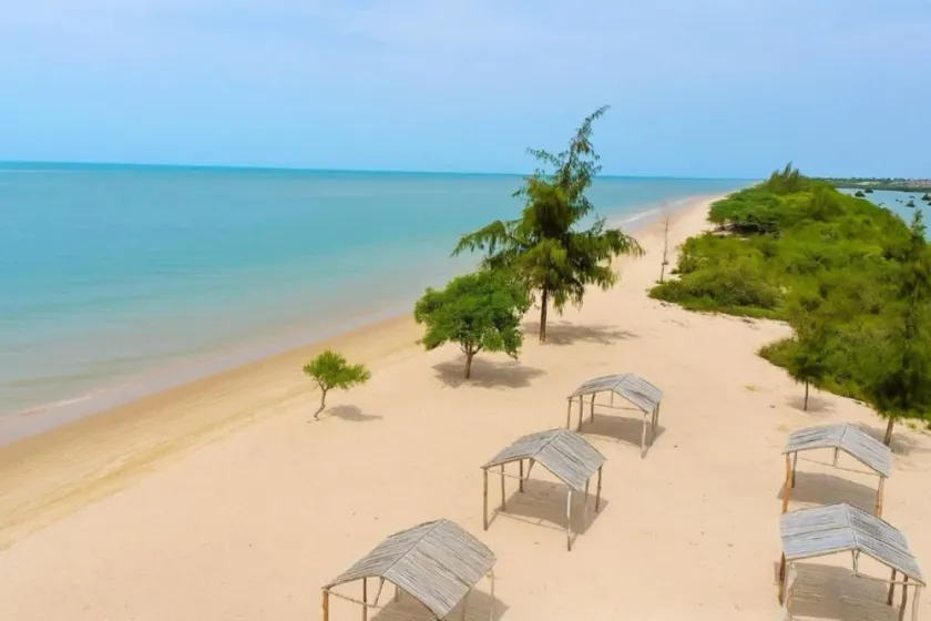 King baobab lodge  - Image 1