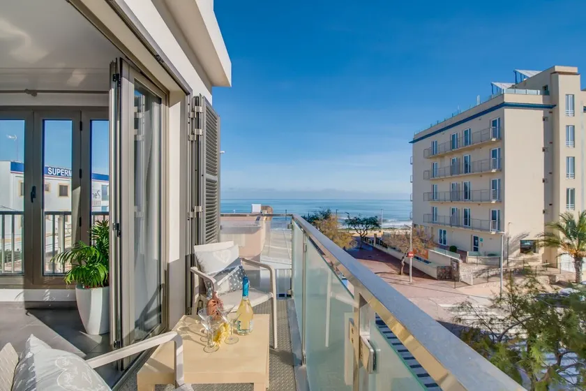 ☼ Sunny apartment at the beach with sea view - Image 1