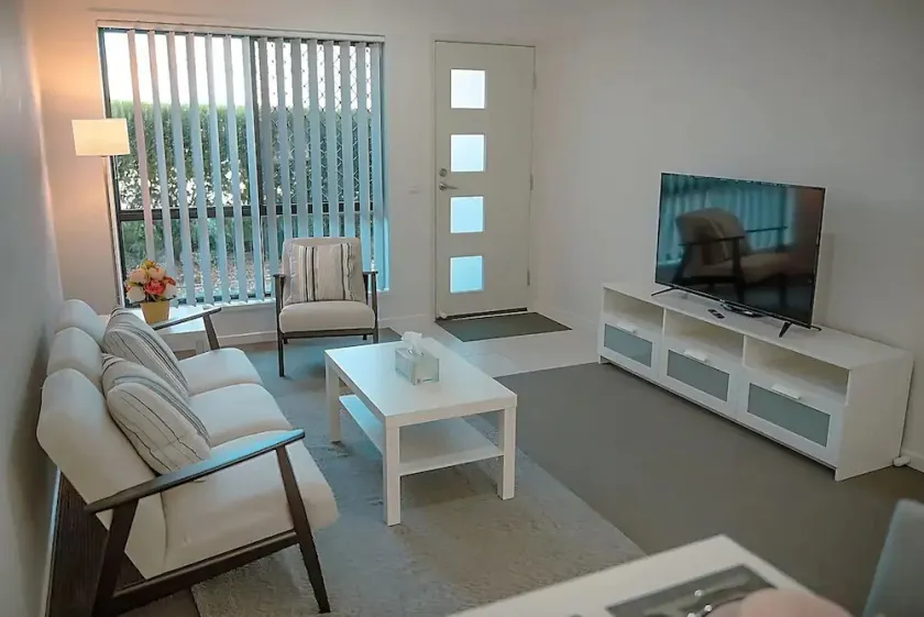 Brand New Furniture / Stylish Decor / 3 Bedrooms - Image 1