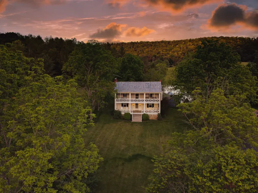 Historic Countryside Escape - Relax, Hike, & Fish! - Image 1