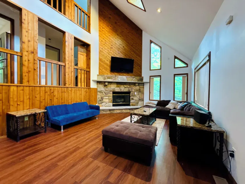 Maison moderne de luxe dans les Poconos!  SONOS, Weber Grill sur le pont, piscine PROMOTIONS * - Image 1