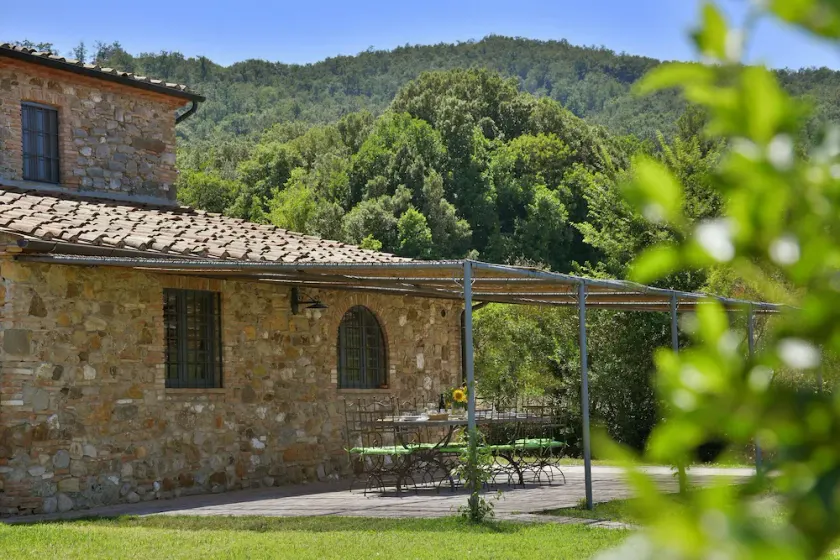 Spacious villa with heated pool, A/C, Wi-Fi, BBQ, al fresco dining, sleep 20 - Image 1