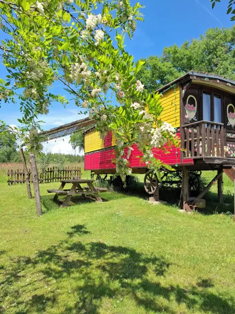 Belle des Prés\" caravan, Nordic bath and shared pool. - Image 1