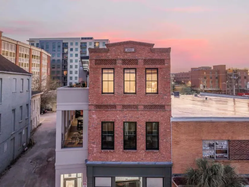 King St. Manor | Luxury Penthouse - King St Views! - Image 1