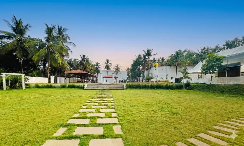 Hong Sau Resort Thavarkere - Image 1