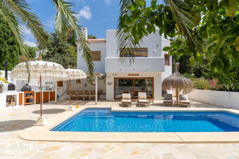 Villa Yoz by Abahana Villas - Image 1