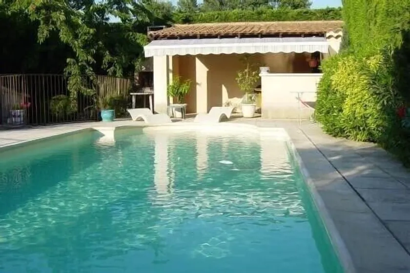 Klimatisiertes Cottage für 4 Personen mit beheiztem Pool in Taillades im Luberon - Image 1