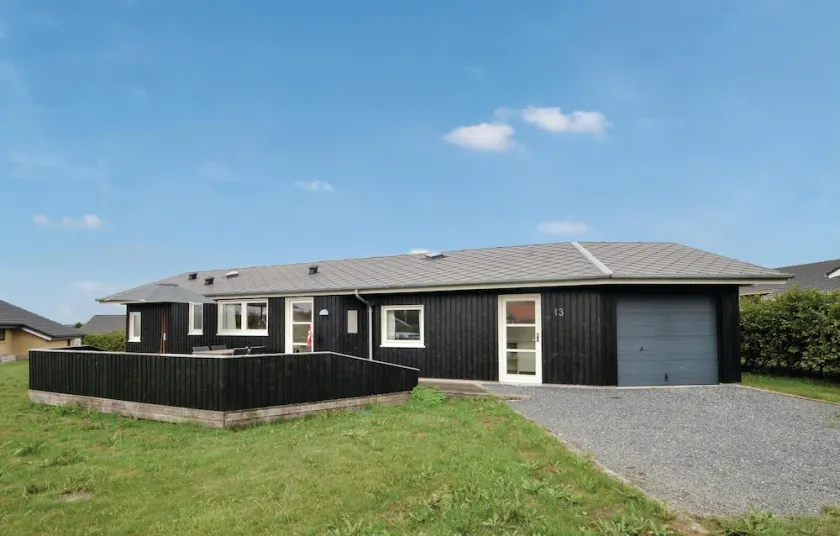 Three-Bedroom Holiday Home In Vinderup - Image 1