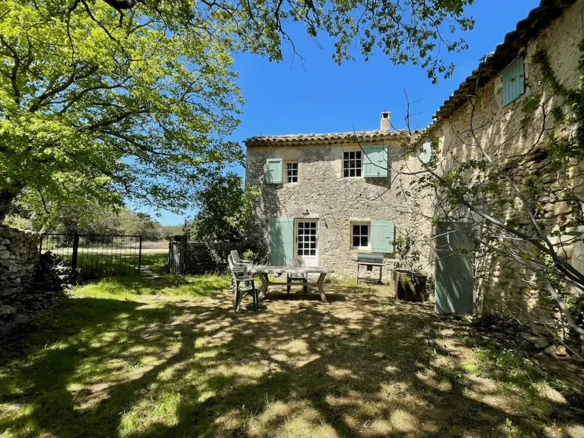 Bastide Provençale facing the Grand Luberon - Image 1