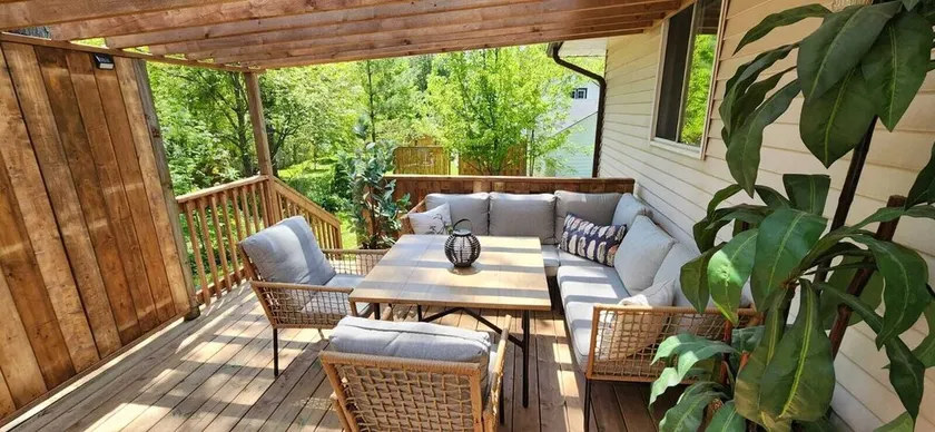 STARLIGHT COTTAGE - Image 1
