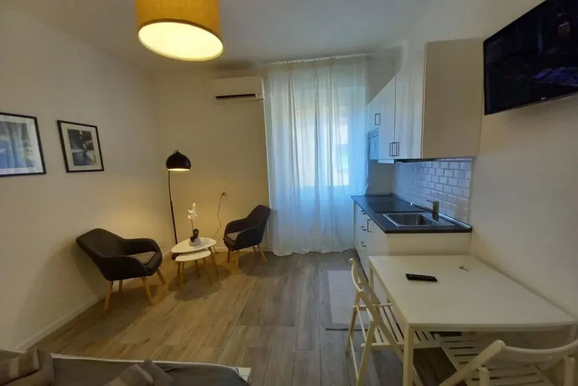 Insubria 8-3sx - Monolocale Cool - Image 1