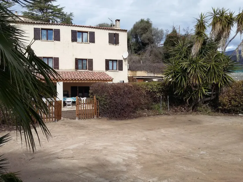Casa beira-mar ideal para famílias com crianças. acesso direto à praia. - Image 1