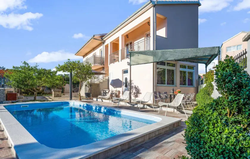 Awesome Home In Razanj - Image 1