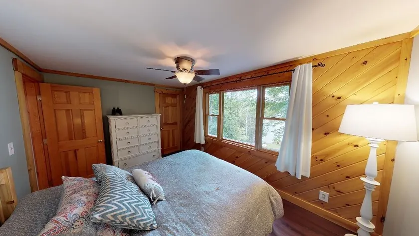 Lazy Cove Cottage (Waterfront on Moosehead Lake!) - Image 1