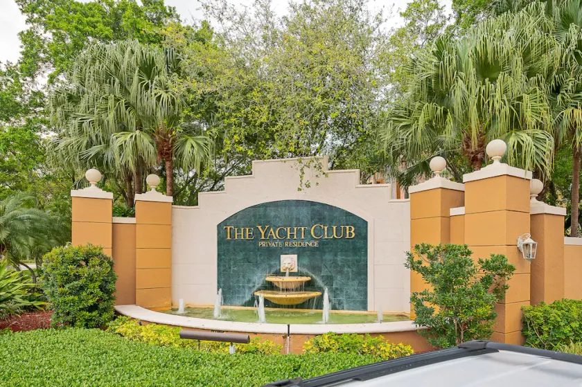 YACHT CLUB AVENTURA / UNIK APT / MARINA UDSIGT / GRATIS PARKERING-WIFI - Image 1