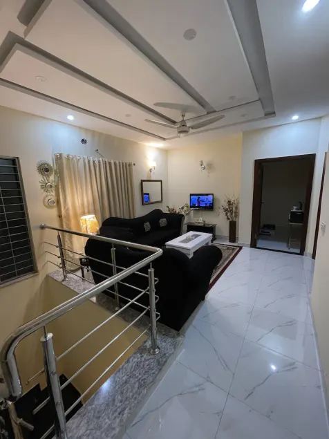 1 Bed House - Sleeps 2 - Pets - Parking - Wifi - Image 1