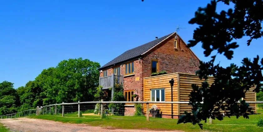 Mutton Barn - The Best  rural holiday property in Warwickshire - 4 Guest Unit - Image 1