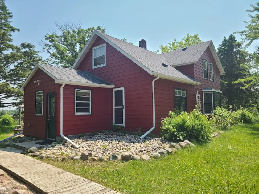 Country Farmhouse at 14 Hands Farm - Image 1