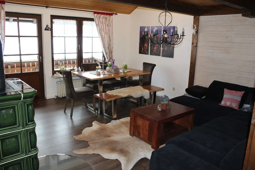 Soleggiato appartamento comfort in stile rustico recentemente rinnovato con sauna a infrarossi - Image 1