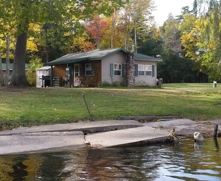 Cottage #7 on AuTrain River Near Lake Superior Beach, Pictured Rocks, Waterfalls - Image 1