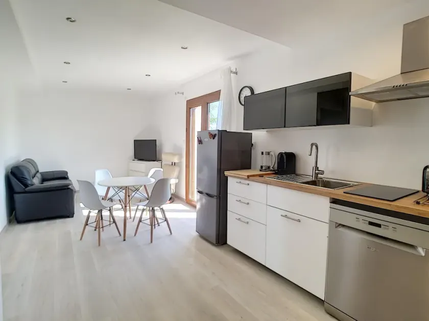 40m2 apartment with terrace - Image 1