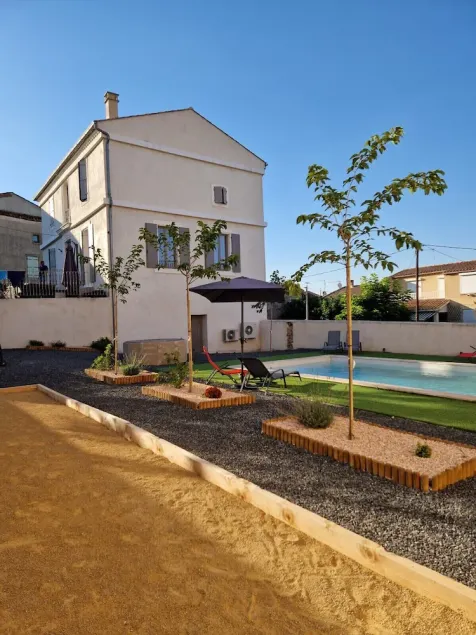 Charming Maison de Maitre with private pool in the village center - Image 1
