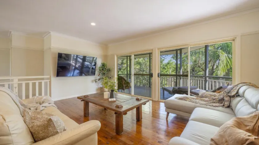 Treetop Retreat - Lifestyle Yamba - Image 1