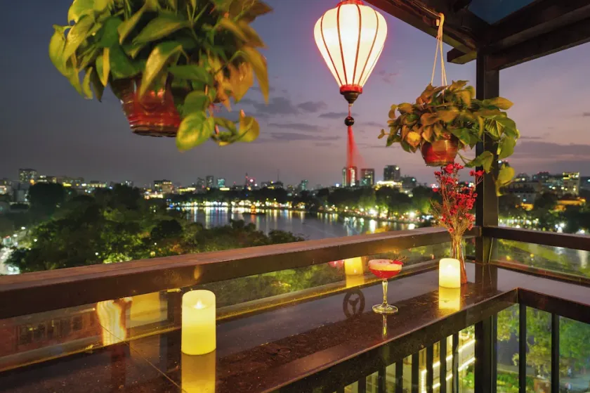 Bella Rosa Hotel & Travel - Image 1