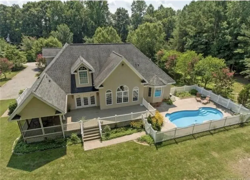 Lazy Days Retreat - Image 1