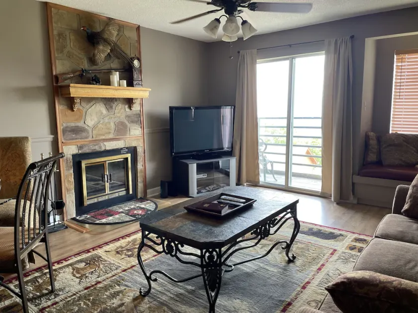 Wow, quelle vue! Grand condo familial avec mezzanine. - Image 1
