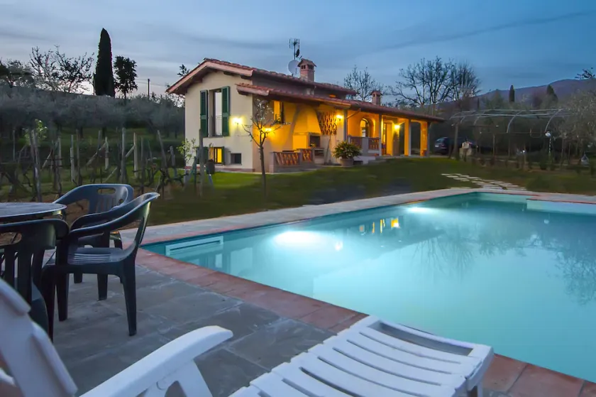 Villa in Toscana - Reggello con Piscina, Wi-Fi, Giardini. - Image 1