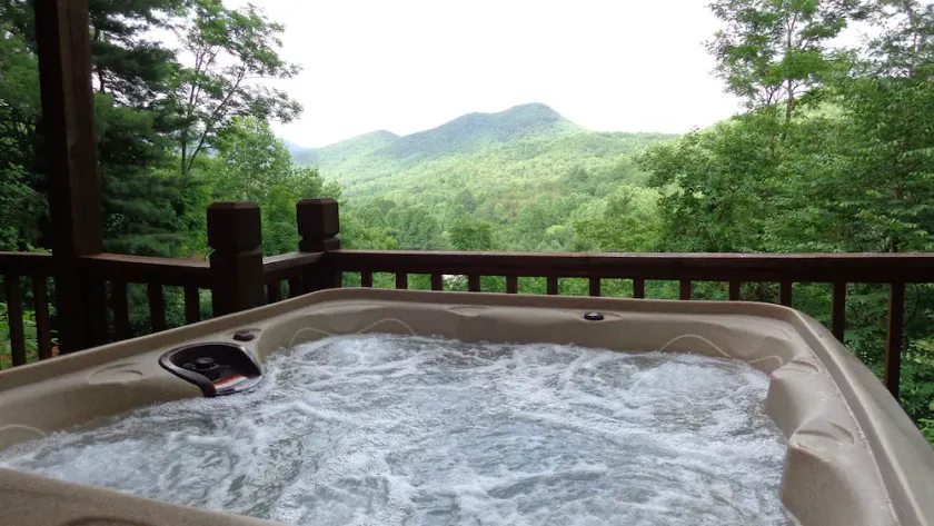 Offres spéciales de la semaine - Belles vues sur le Mtn au milieu du bain à remous au pays du vin - Image 1