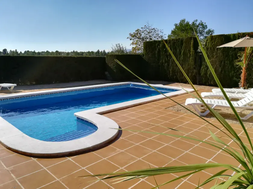 Schöne freistehende voll möblierte Villa mit 3 Schlafzimmern und privatem Pool - Image 1