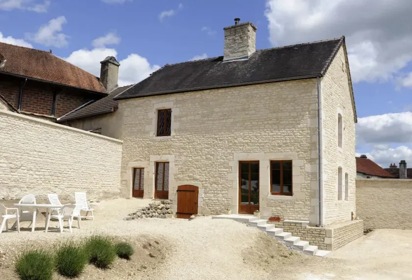 House - Image 1