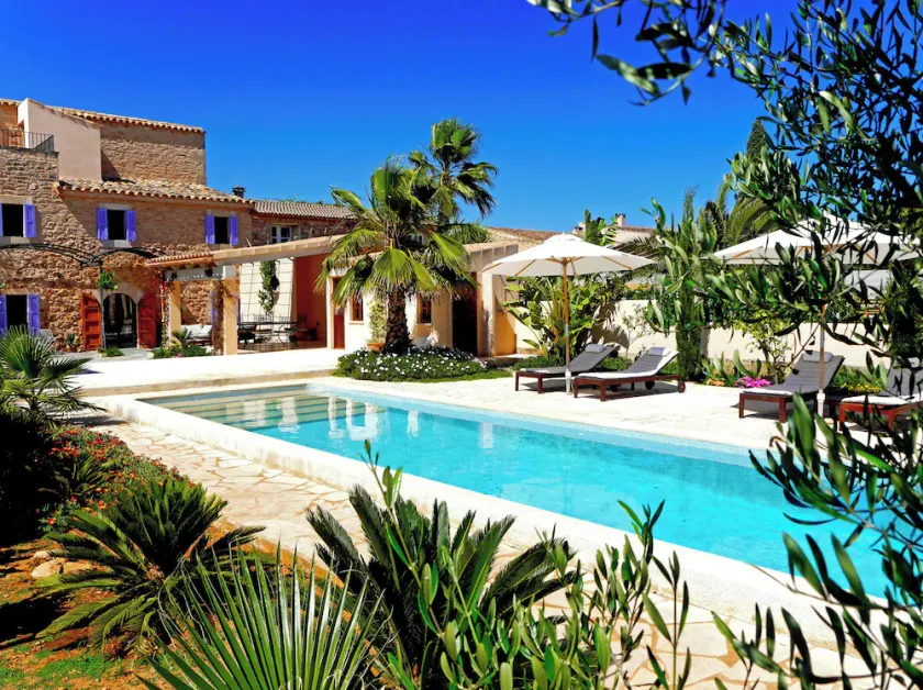 Casa 3 Leones - renovated finca-style townhouse, patio, garden and long pool - Image 1