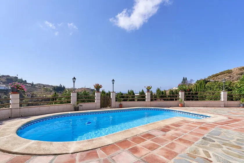 Maison de vacances \"Torre del Manzano\" avec vue sur la montagne, piscine privée et Wi-Fi - Image 1